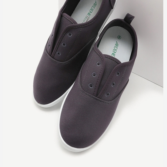 WOMENS NAVY BLUE CASUAL CANVAS SHOES SNEAKERS SIZE 10 NEW! - Picture 1 of 2
